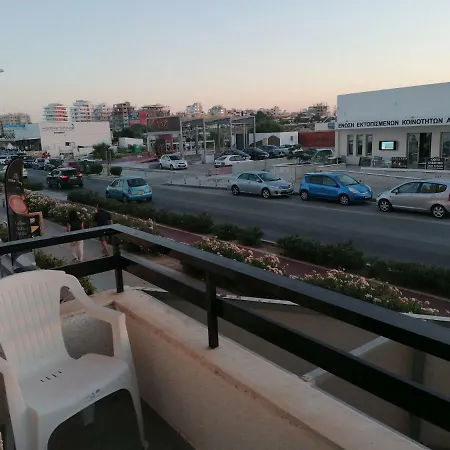 Апартаменты Direct Stadem One Bedroom