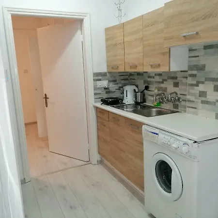 Апартаменты Direct Stadem One Bedroom